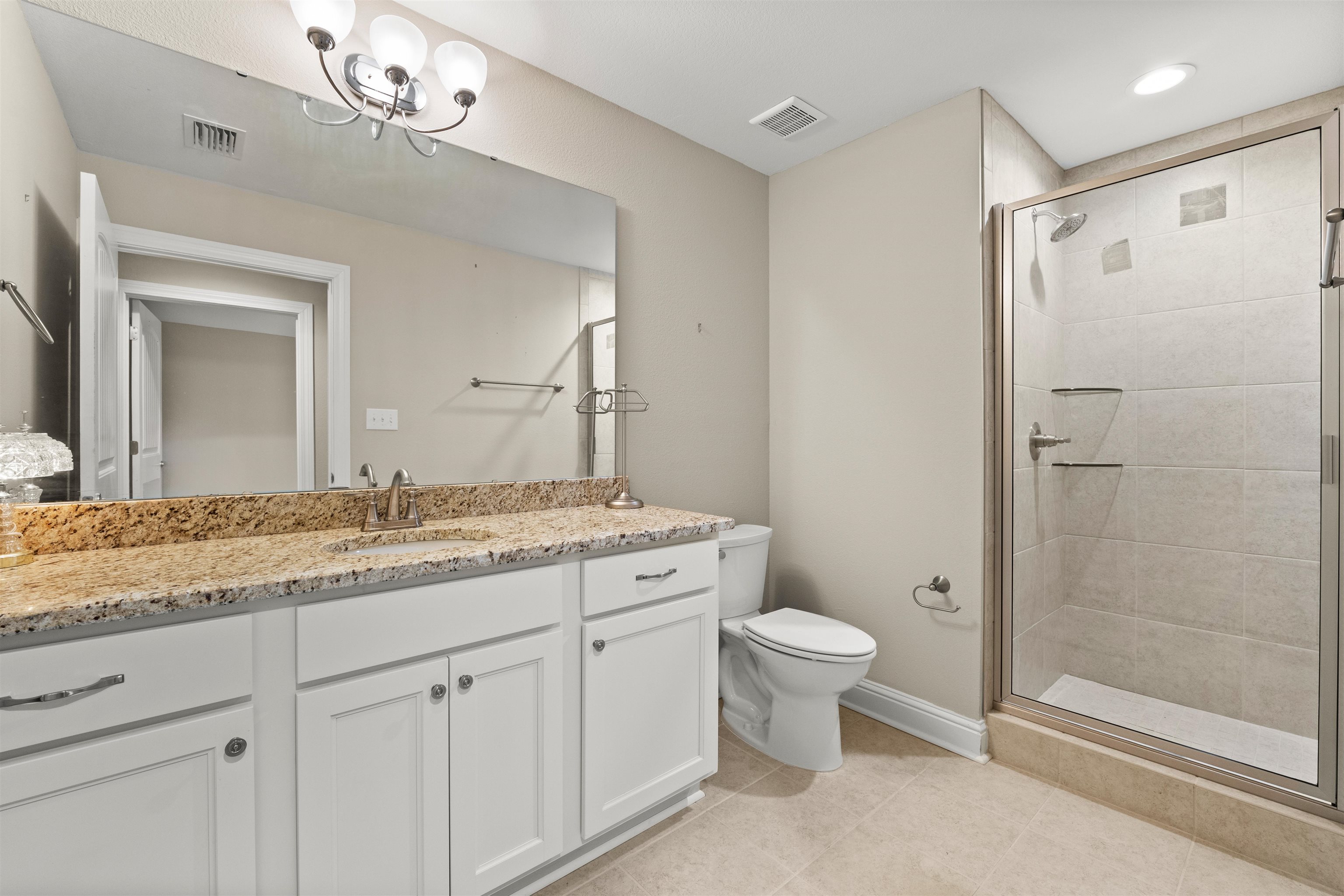 301 Holmes Avenue, Unit 301 Foley, AL 36535 - Photo 29 of 54 Bathroom