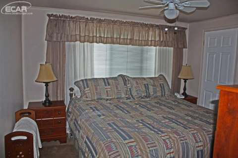 1400 West Judd Road Flint, MI 48507 - Photo 14 of 16 20435974-13.JPG