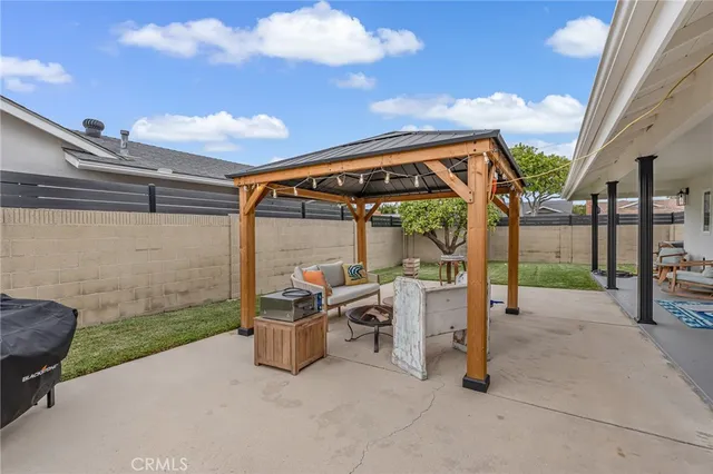$1,399,000 | 16261 Sher Lane, Huntington Beach, CA 92647
