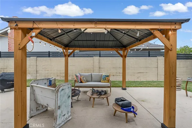 $1,399,000 | 16261 Sher Lane, Huntington Beach, CA 92647