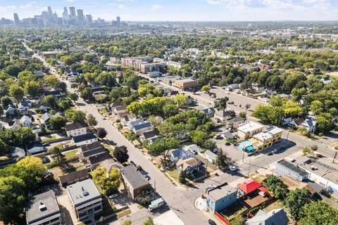 $175,000 | 2110 4th Street Northeast, Minneapolis, MN 55418