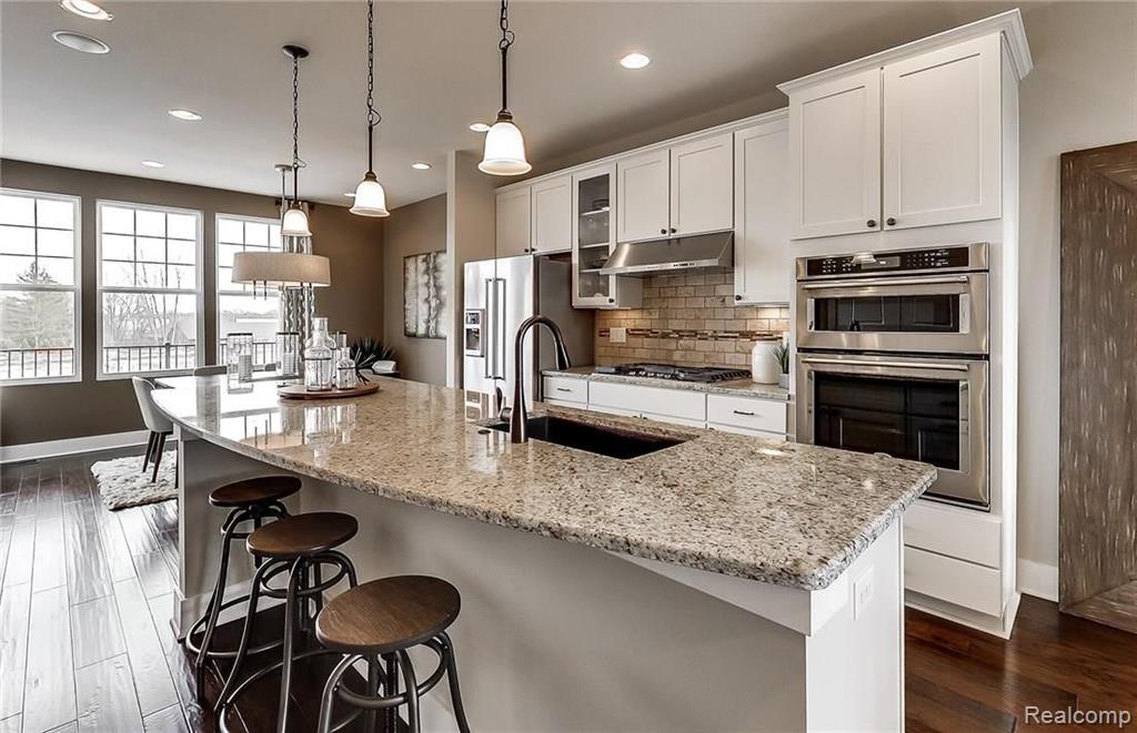 2864 Glenbar Circle Rochester, MI 48307 - Photo 5 of 26