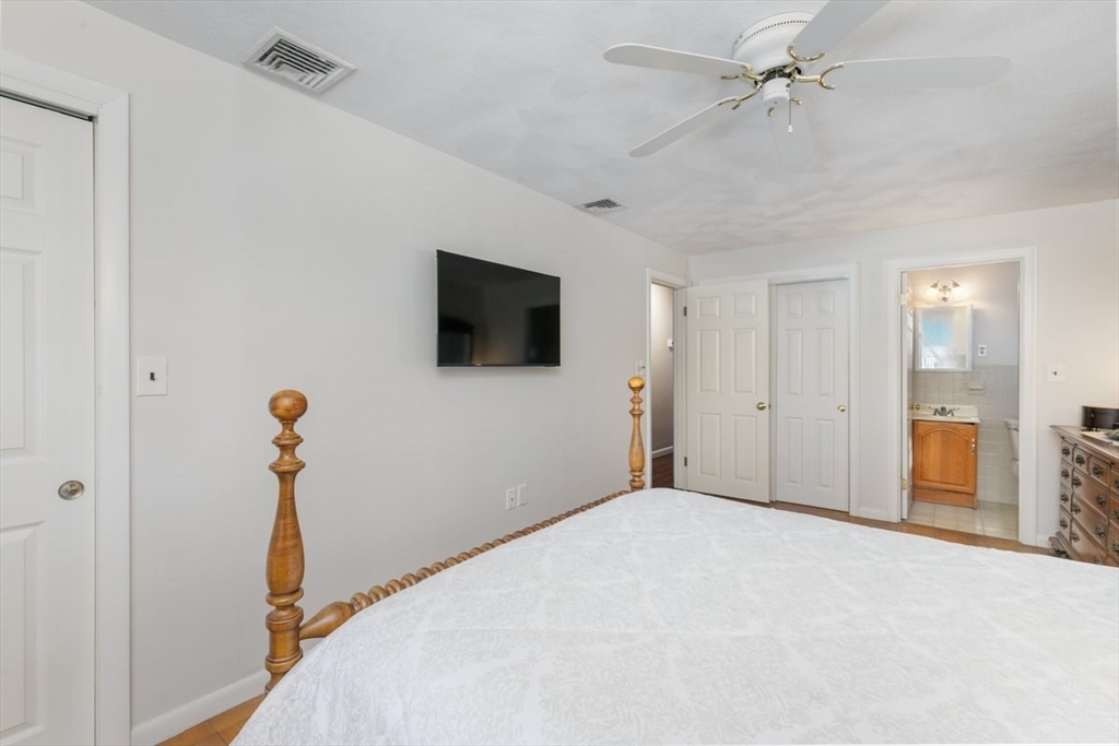 13 Wing Terrace Burlington, MA 01803 - Photo 22 of 32