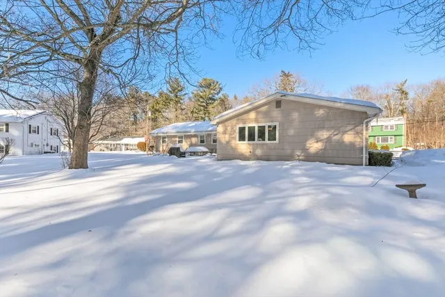 $750,000 | 13 Wing Terrace, Burlington, MA 01803