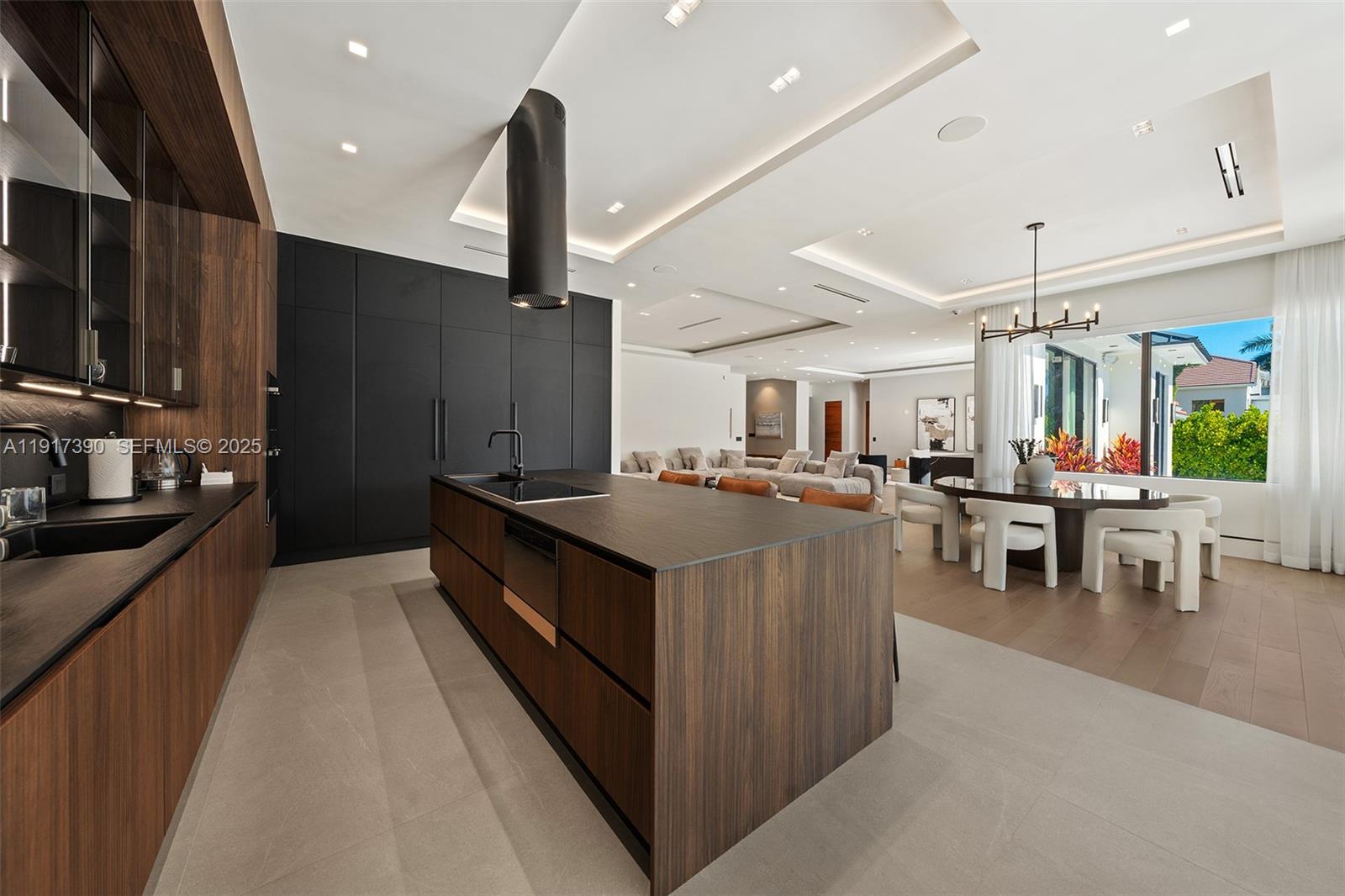 900 Washington Street Hollywood, FL 33019 - Photo 5 of 61 a kitchen with lots of counter top space