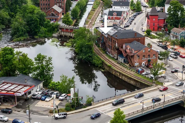 $1,950 | 32 Market Street, Unit B, Somersworth, NH 03878