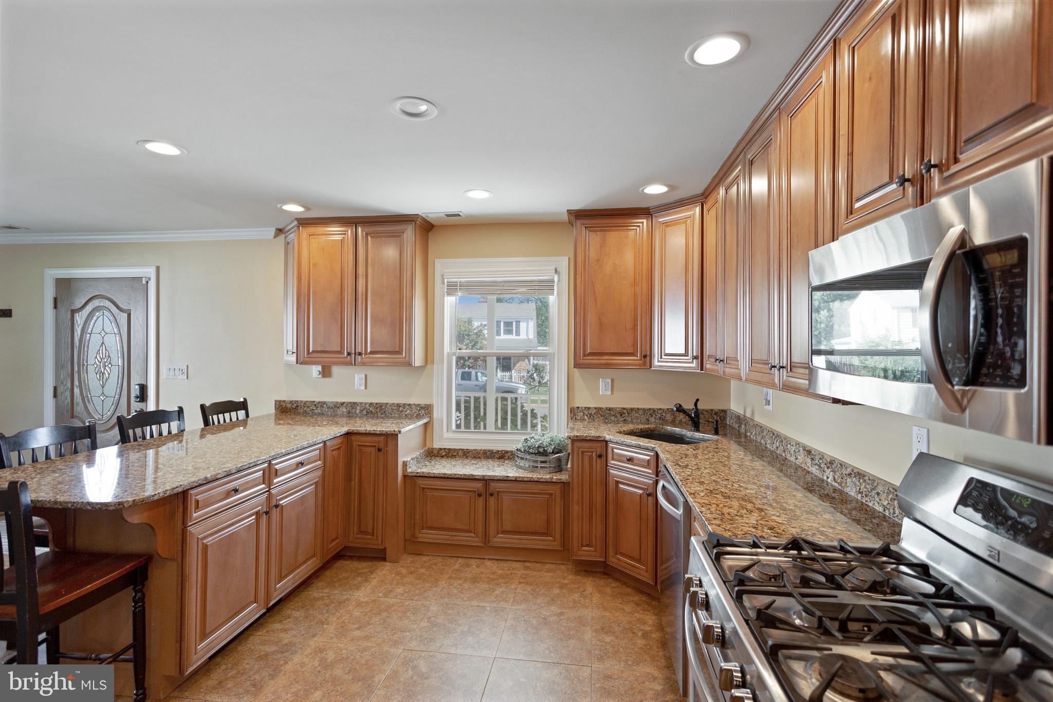 1207 Seven Oaks Road Halethorpe, MD 21227 - Photo 6 of 42