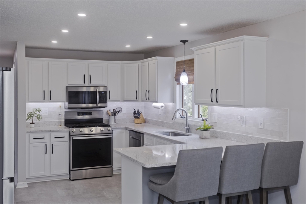 9 Post Road Chicopee, MA 01020 - Photo 12 of 42