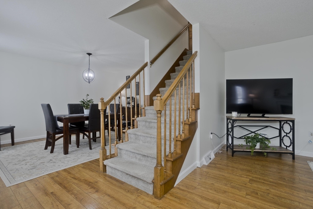 9 Post Road Chicopee, MA 01020 - Photo 2 of 42