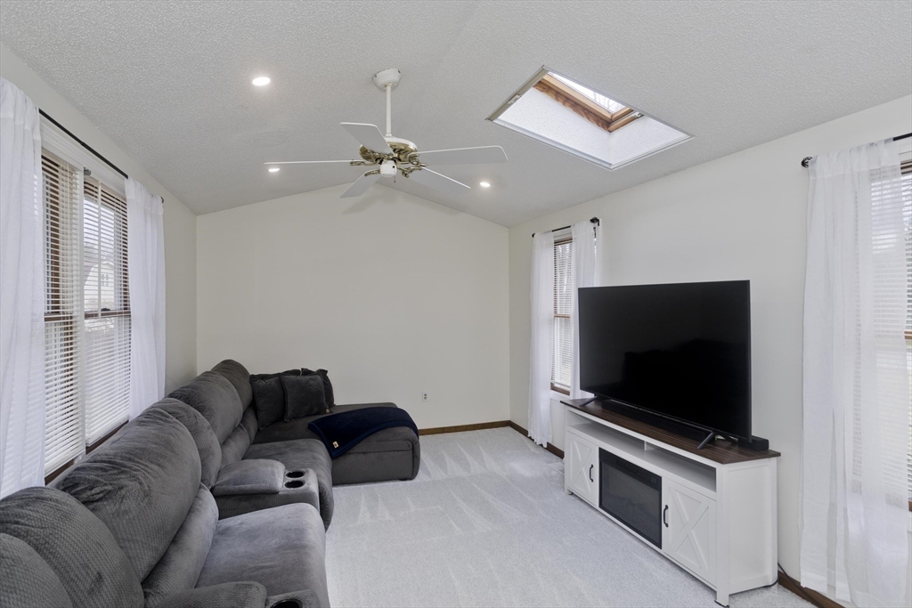 9 Post Road Chicopee, MA 01020 - Photo 23 of 42