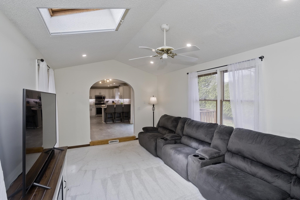 9 Post Road Chicopee, MA 01020 - Photo 24 of 42