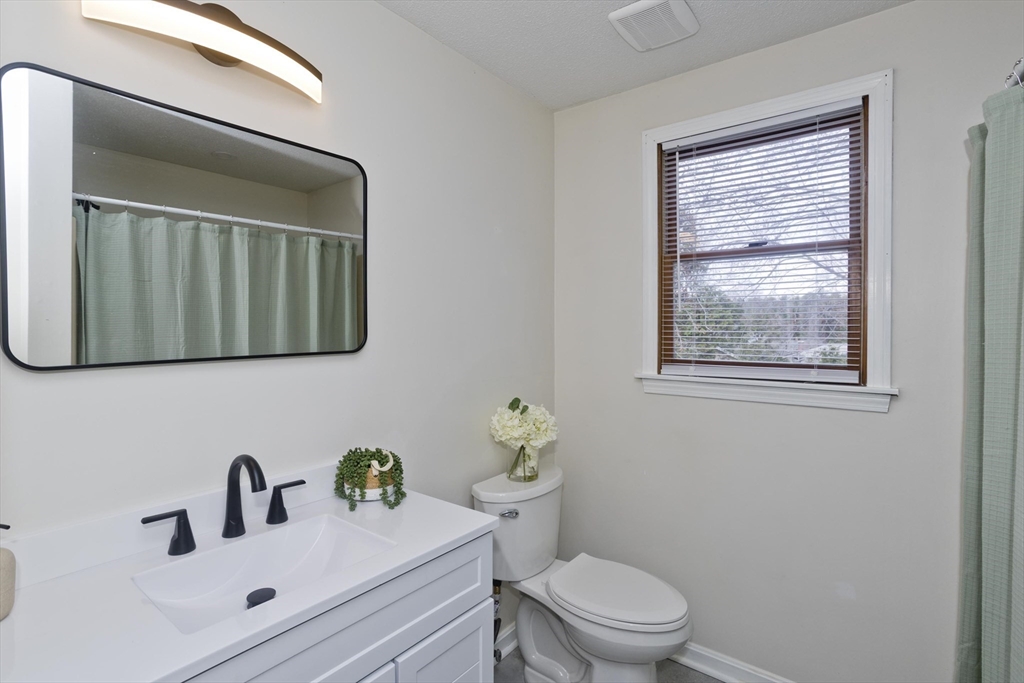 9 Post Road Chicopee, MA 01020 - Photo 30 of 42