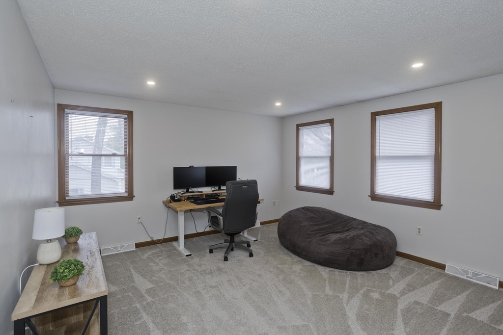 9 Post Road Chicopee, MA 01020 - Photo 32 of 42