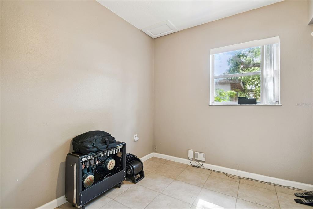 4412 Bray Road Tampa, FL 33634 - Photo 15 of 30 Gallery Image 15