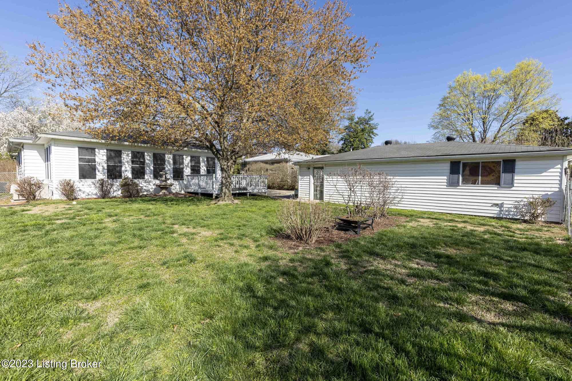 4735 Dover Road Louisville, KY 40216 - Photo 40 of 48 Dover040