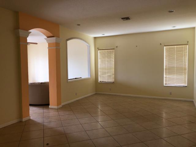 318 Springview Loop Port St. Lucie, FL 34986 - Photo 3 of 9 IMG_1978