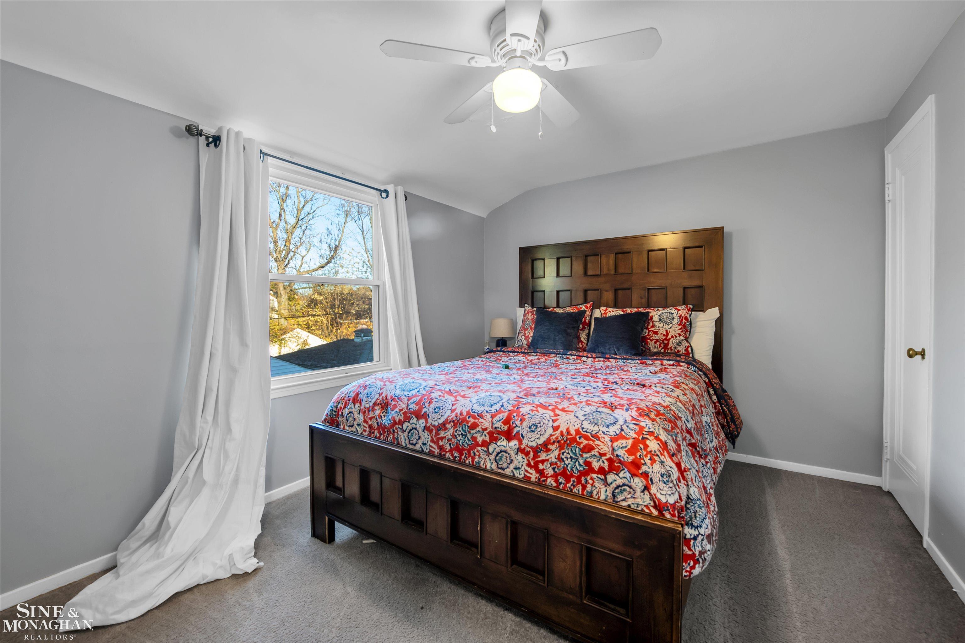 21735 Moross Road Grosse Pointe, MI 48236 - Photo 10 of 18 50127569-9.JPG