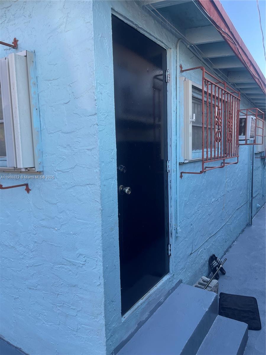 1832 Southwest 3rd Street Miami, FL 33135 - Photo 4 of 25 a bathroom with a shower