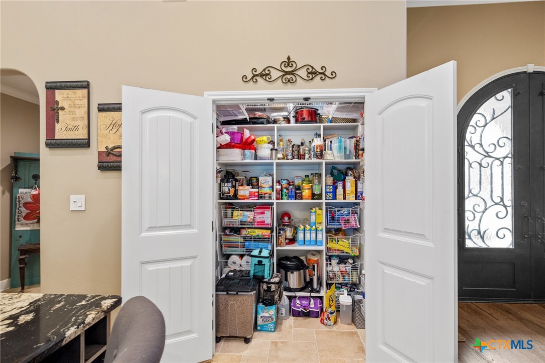 7134 Old Hwy Road Inez, TX 77968 - Photo 17 of 40 a room with furniture a rug and a window