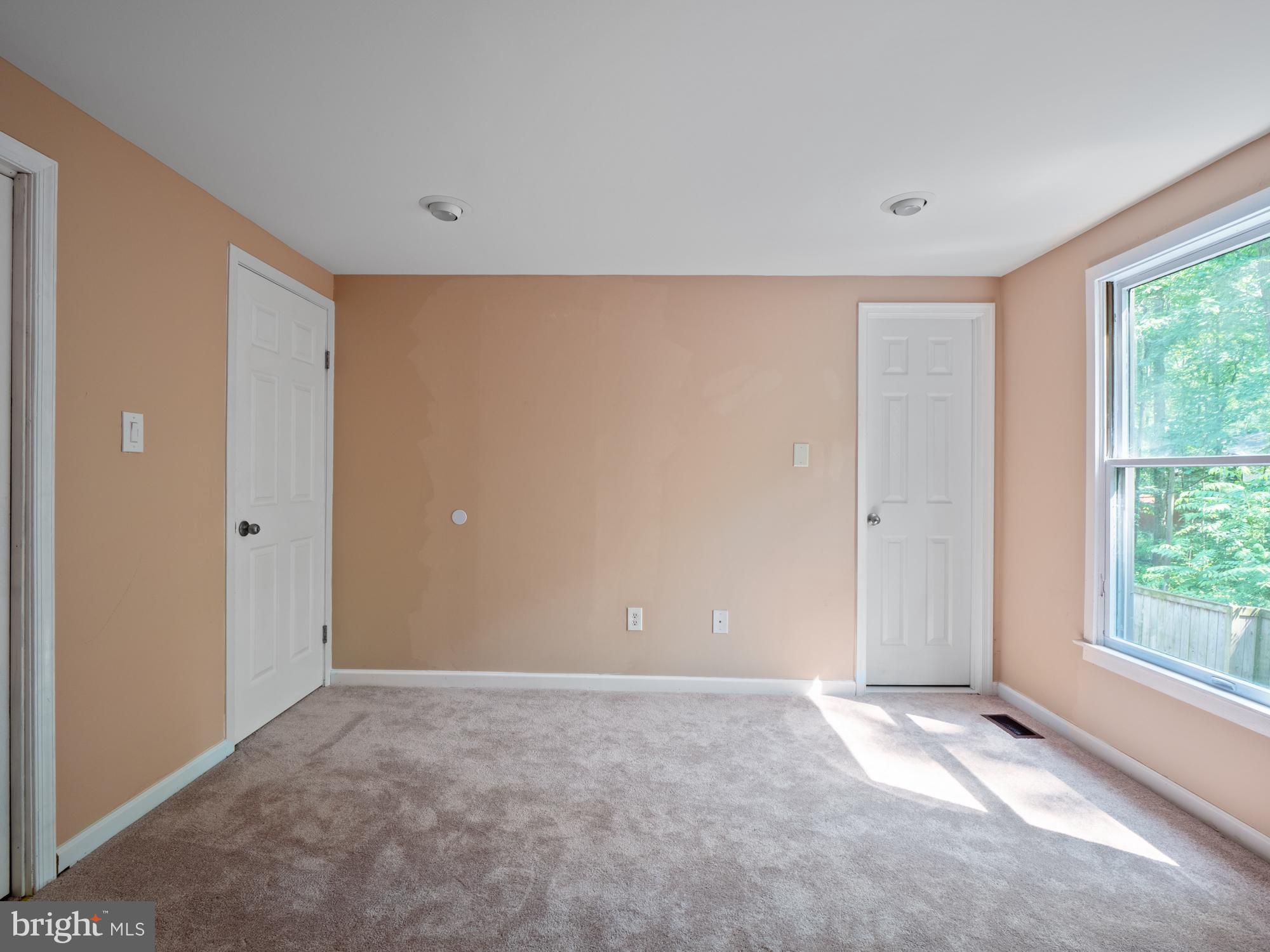 2268 Cocquina Drive Reston, VA 20191 - Photo 13 of 45 Master bed