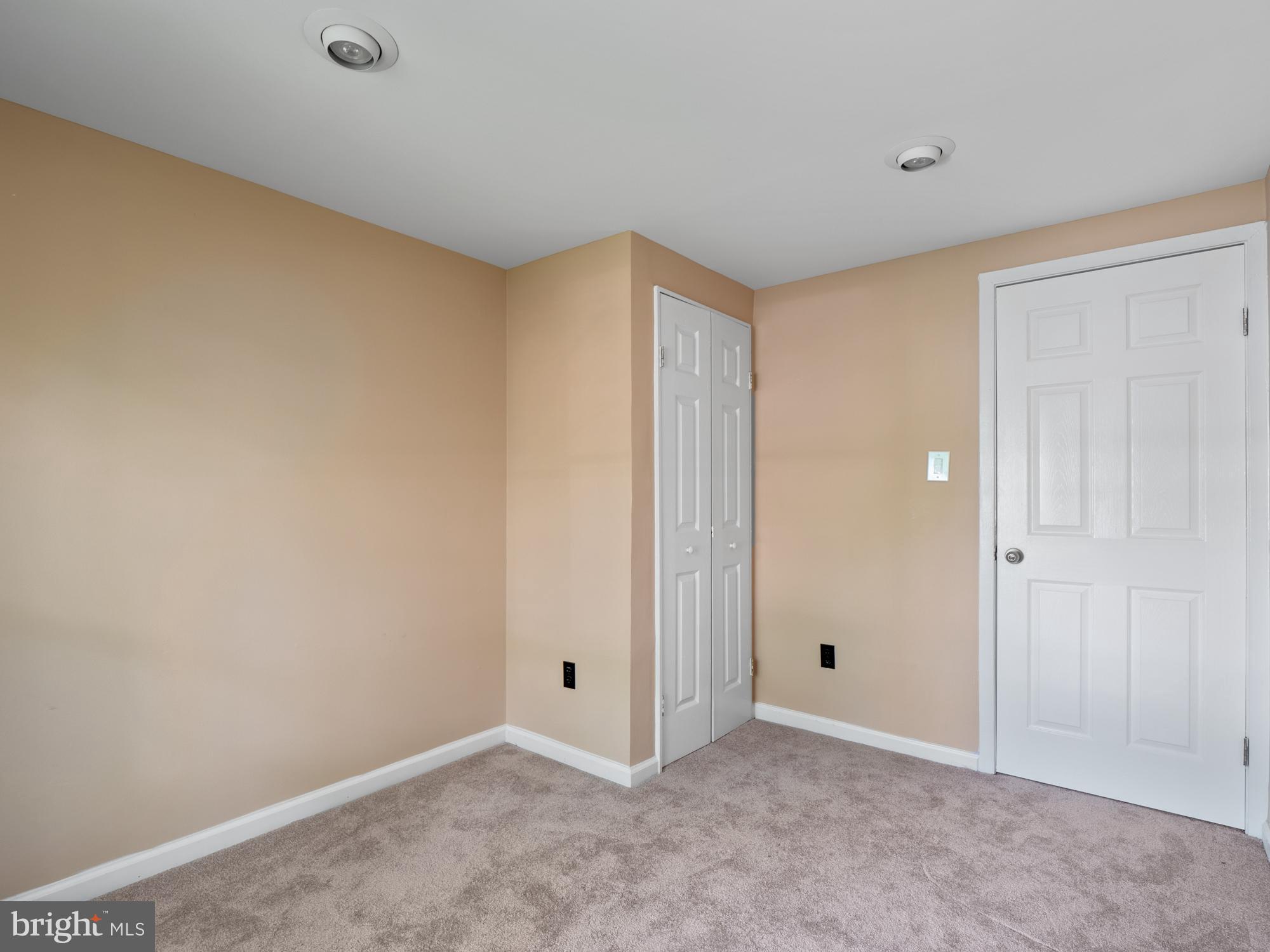 2268 Cocquina Drive Reston, VA 20191 - Photo 23 of 45 2nd Bed