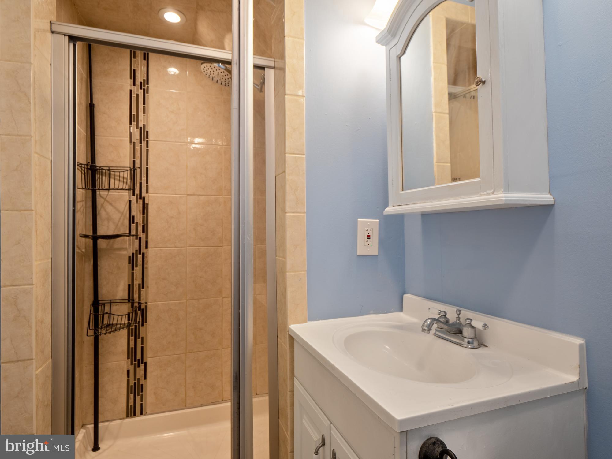 2268 Cocquina Drive Reston, VA 20191 - Photo 34 of 45 3rd Bath