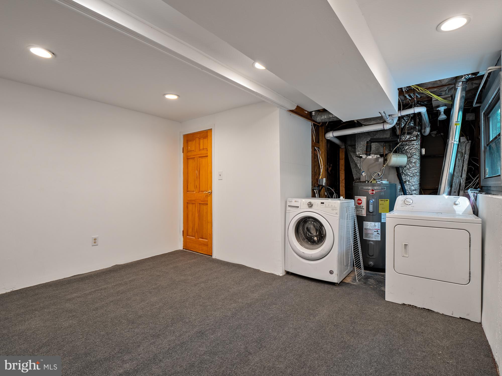 2268 Cocquina Drive Reston, VA 20191 - Photo 36 of 45 Laundry