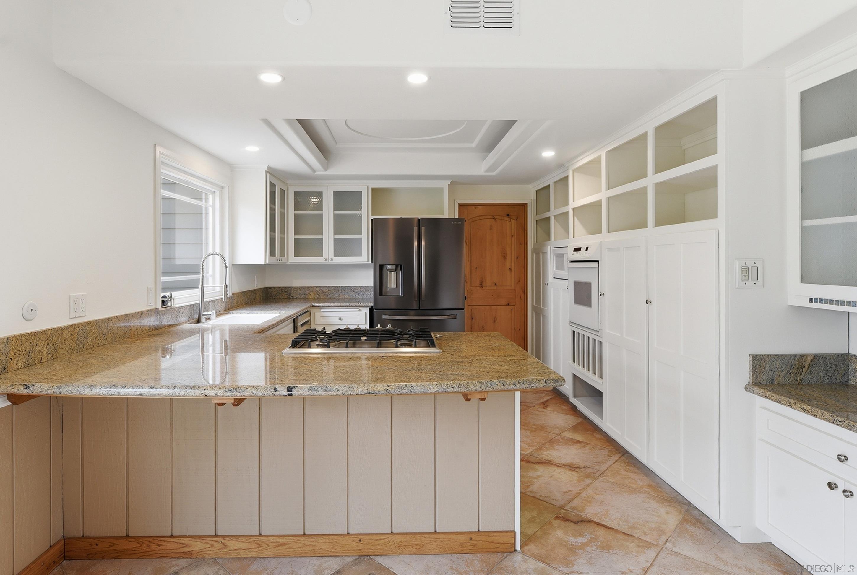 2275 Cameo Road Carlsbad, CA 92008 - Photo 5 of 60