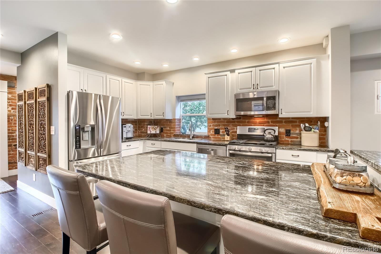 449 South Humboldt Street Denver, CO 80209 - Photo 13 of 39