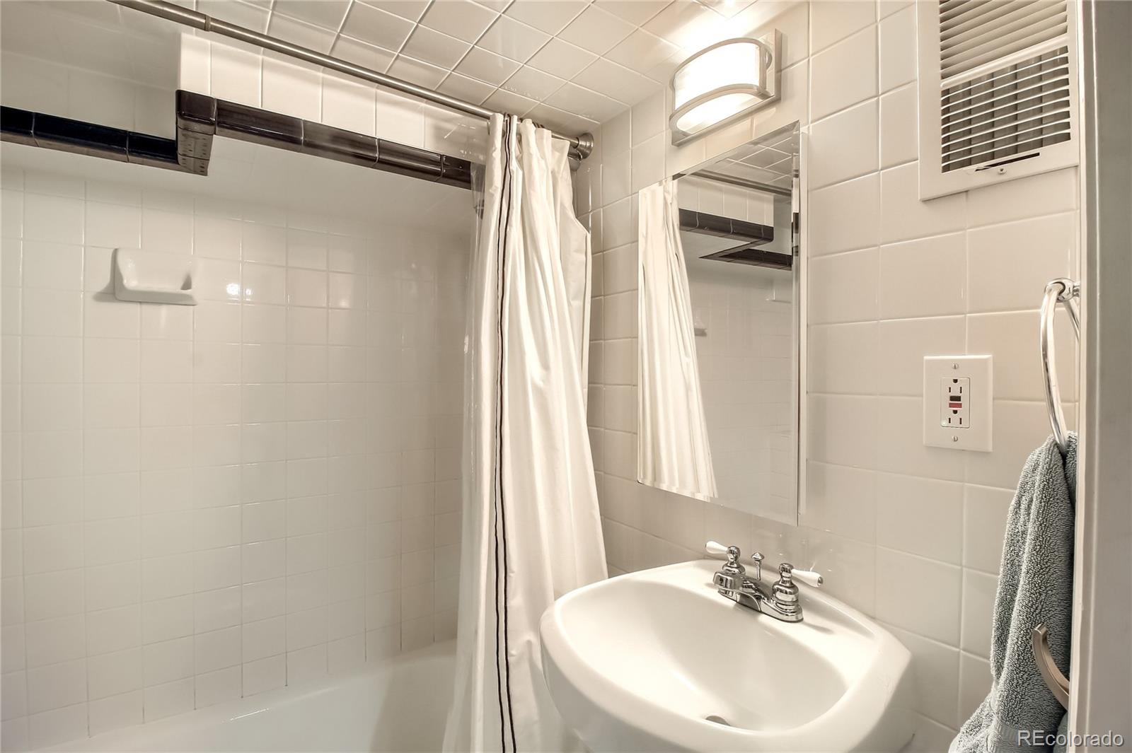 449 South Humboldt Street Denver, CO 80209 - Photo 25 of 39