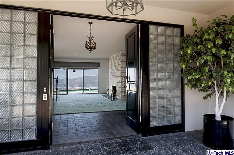 1819 Deermont Road Glendale, CA 91207 - Photo 1 of 9 Primary Photo