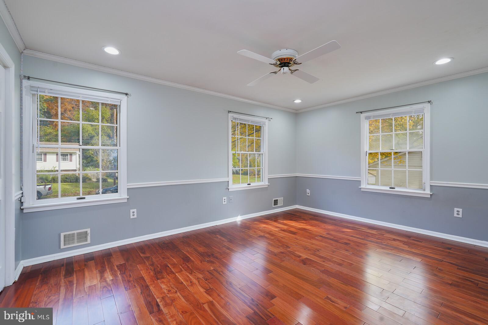 225 Rolling Road Gaithersburg, MD 20877 - Photo 34 of 59 Bedroom 2 - home is now vacant