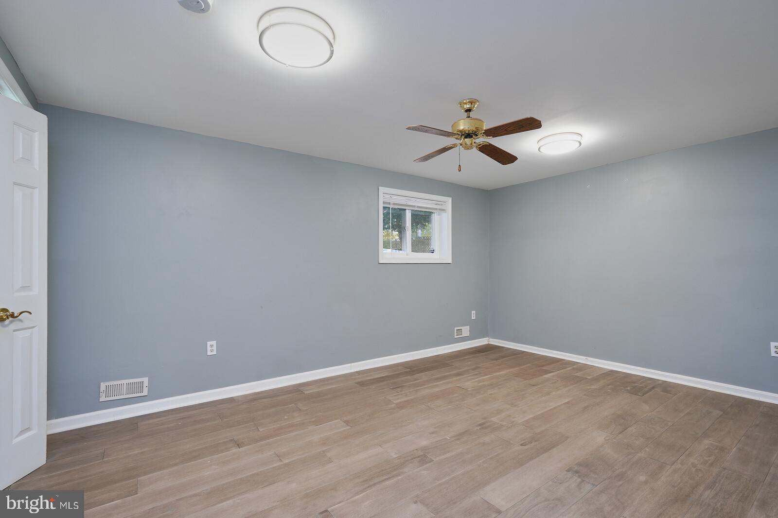 225 Rolling Road Gaithersburg, MD 20877 - Photo 42 of 59 Bedroom 4