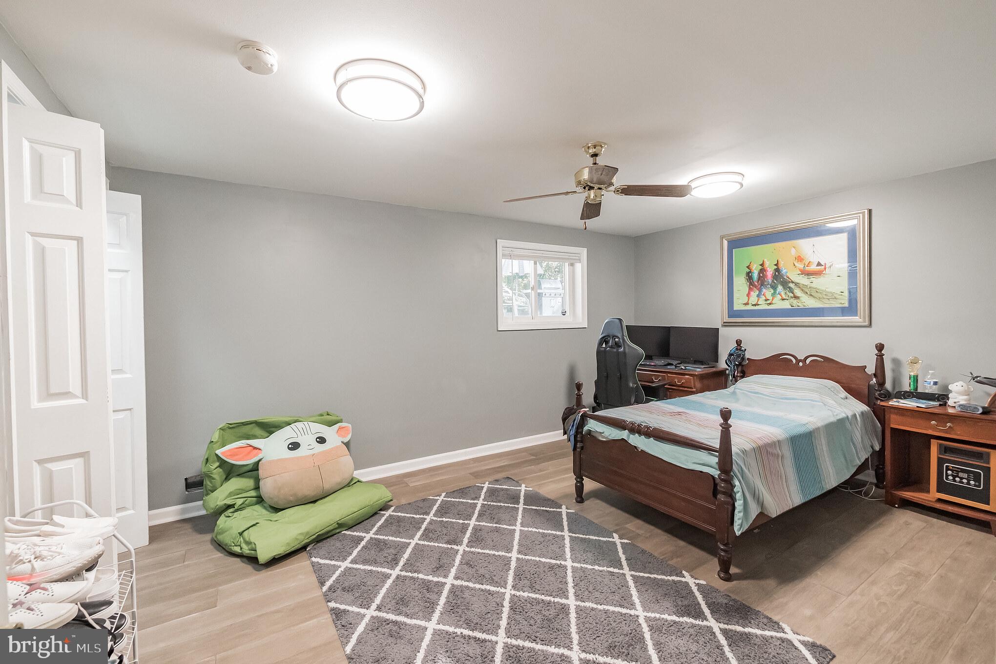 225 Rolling Road Gaithersburg, MD 20877 - Photo 44 of 59 Bedroom 4 - home is now vacant