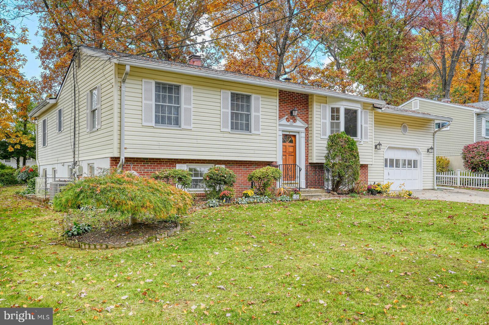 225 Rolling Road Gaithersburg, MD 20877 - Photo 5 of 59