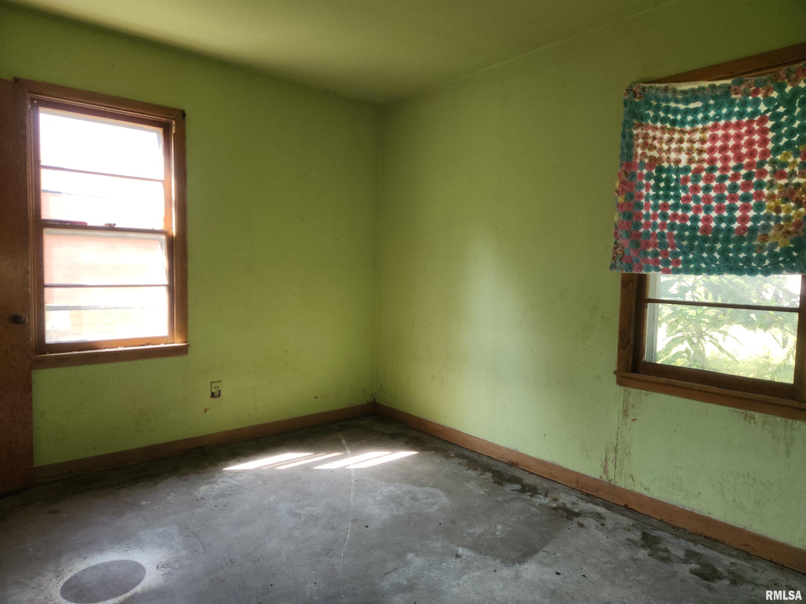104 10th Avenue Colona, IL 61241 - Photo 4 of 13