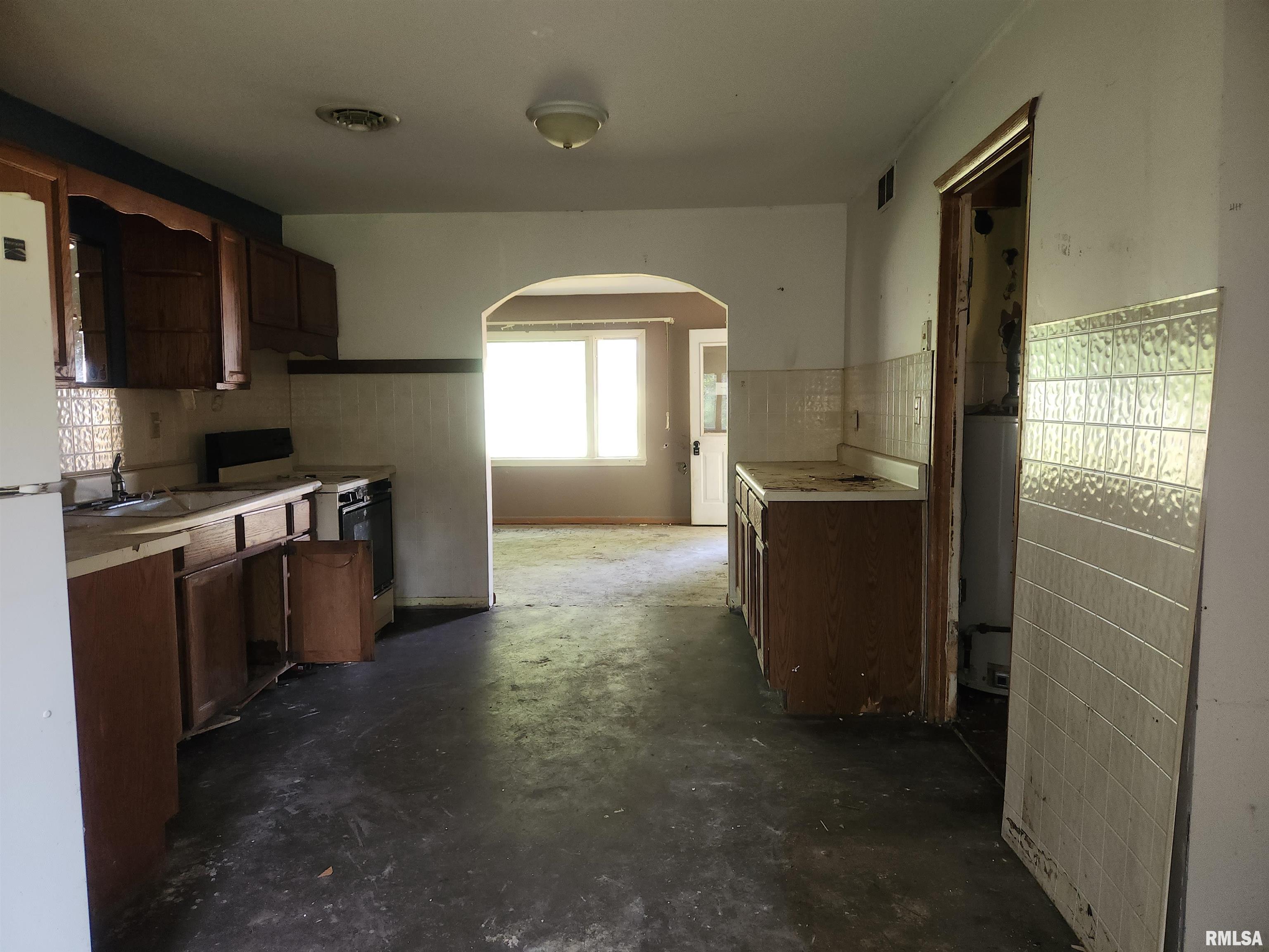 104 10th Avenue Colona, IL 61241 - Photo 10 of 13