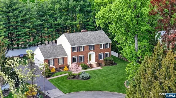 $1,197,000 | 18 Stonewall Court, Mahwah, NJ 07430
