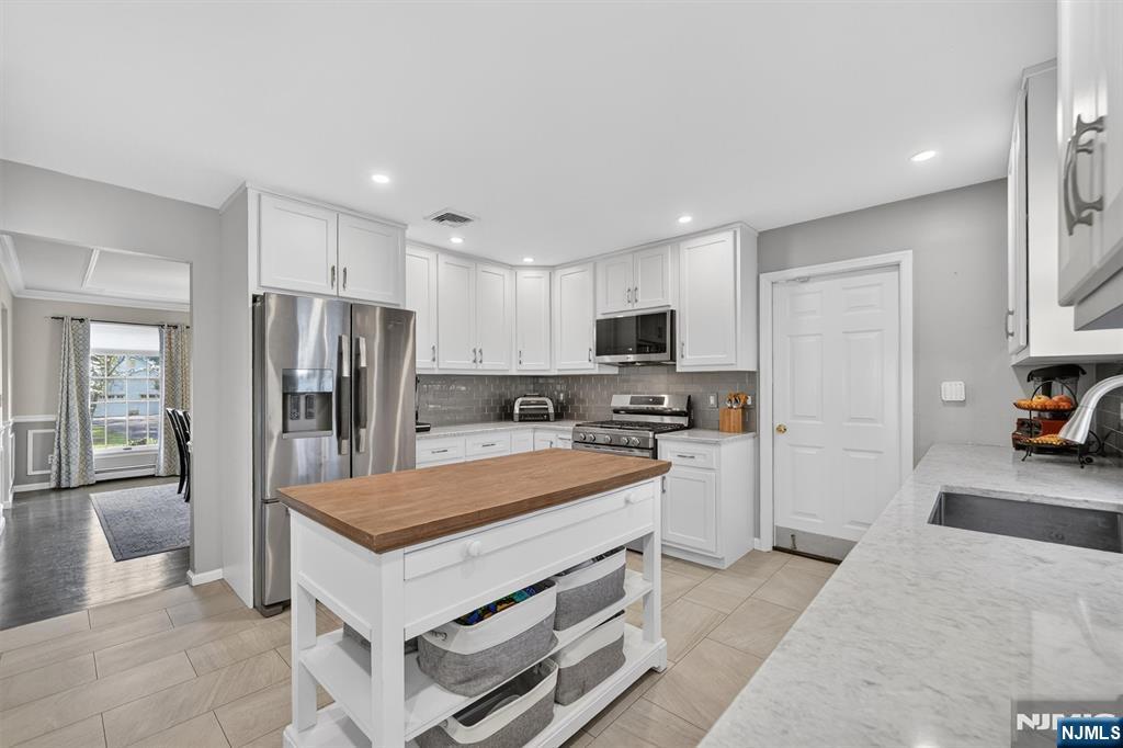 18 Stonewall Court Mahwah, NJ 07430 - Photo 24 of 50
