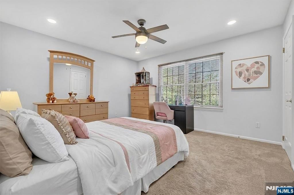 18 Stonewall Court Mahwah, NJ 07430 - Photo 35 of 50