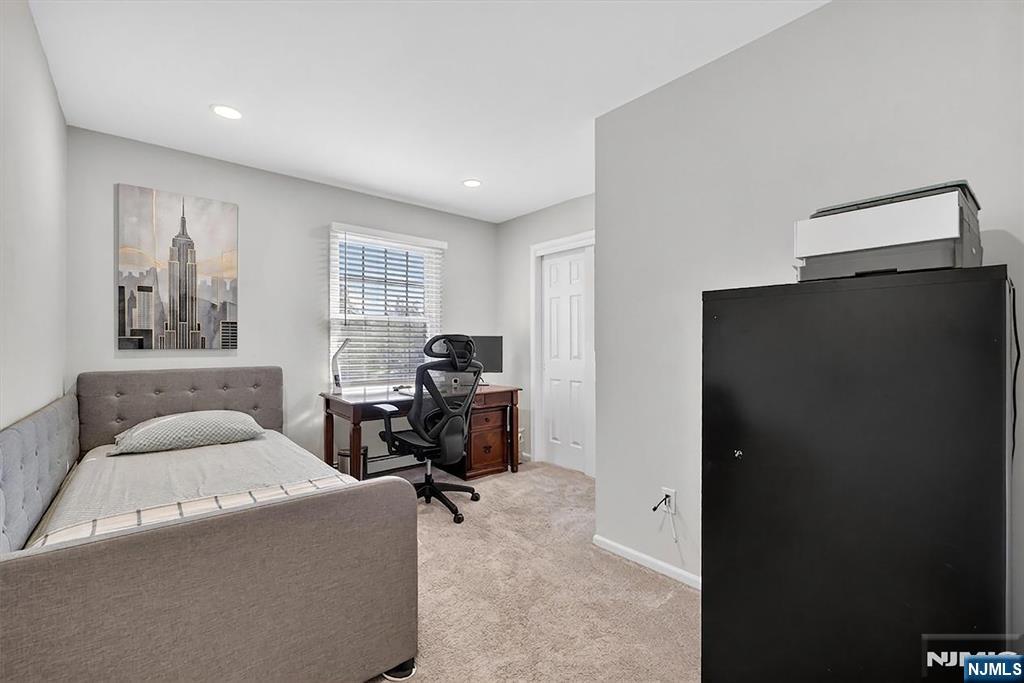 18 Stonewall Court Mahwah, NJ 07430 - Photo 37 of 50
