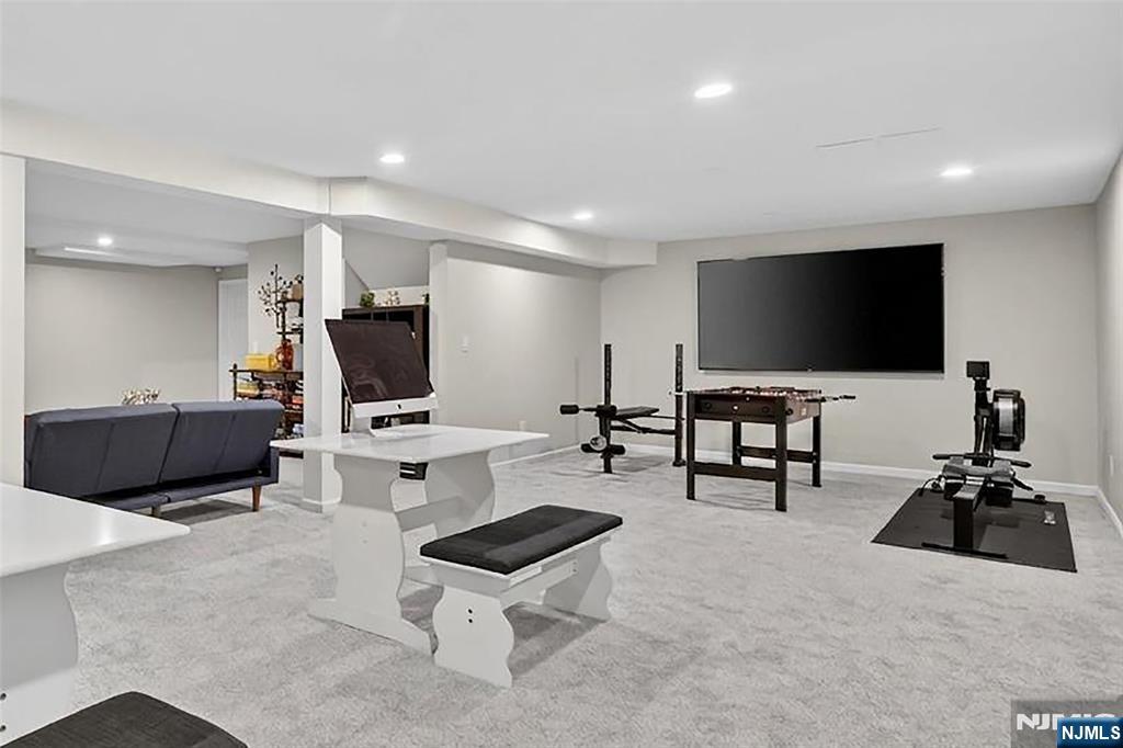 18 Stonewall Court Mahwah, NJ 07430 - Photo 46 of 50