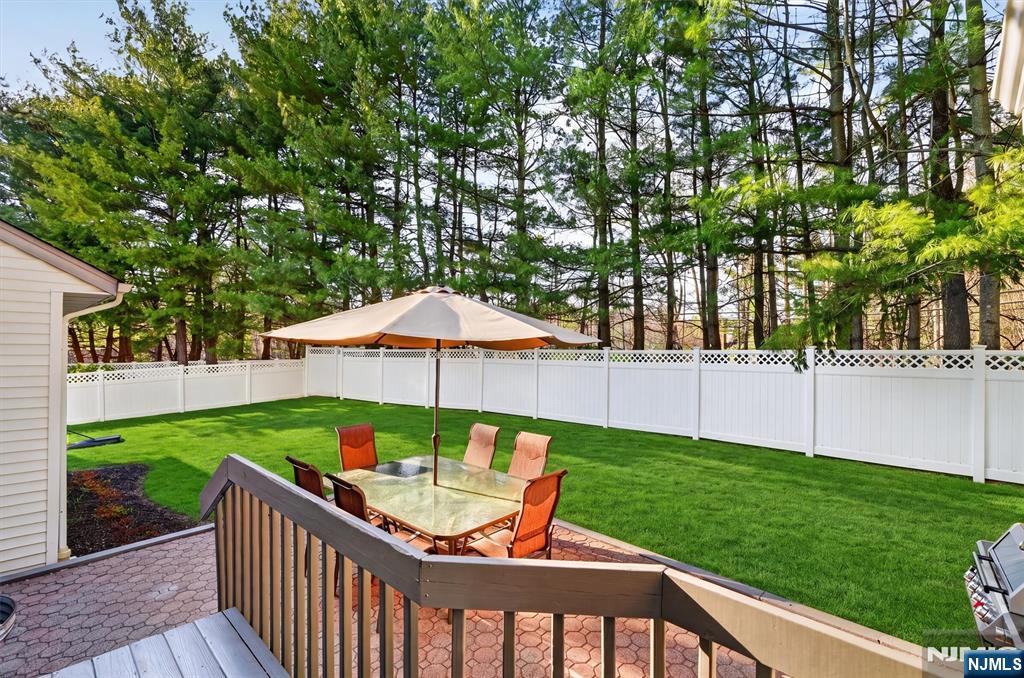18 Stonewall Court Mahwah, NJ 07430 - Photo 47 of 50