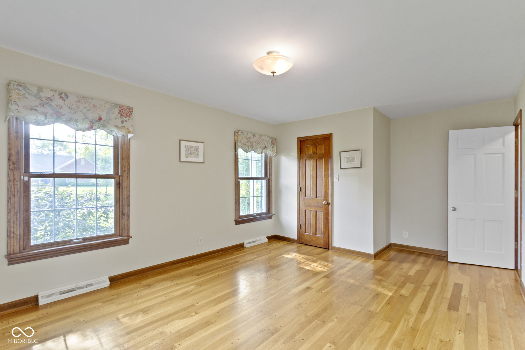 5420 Roxbury Road Indianapolis, IN 46226 - Photo 41 of 64 Gallery Image 41