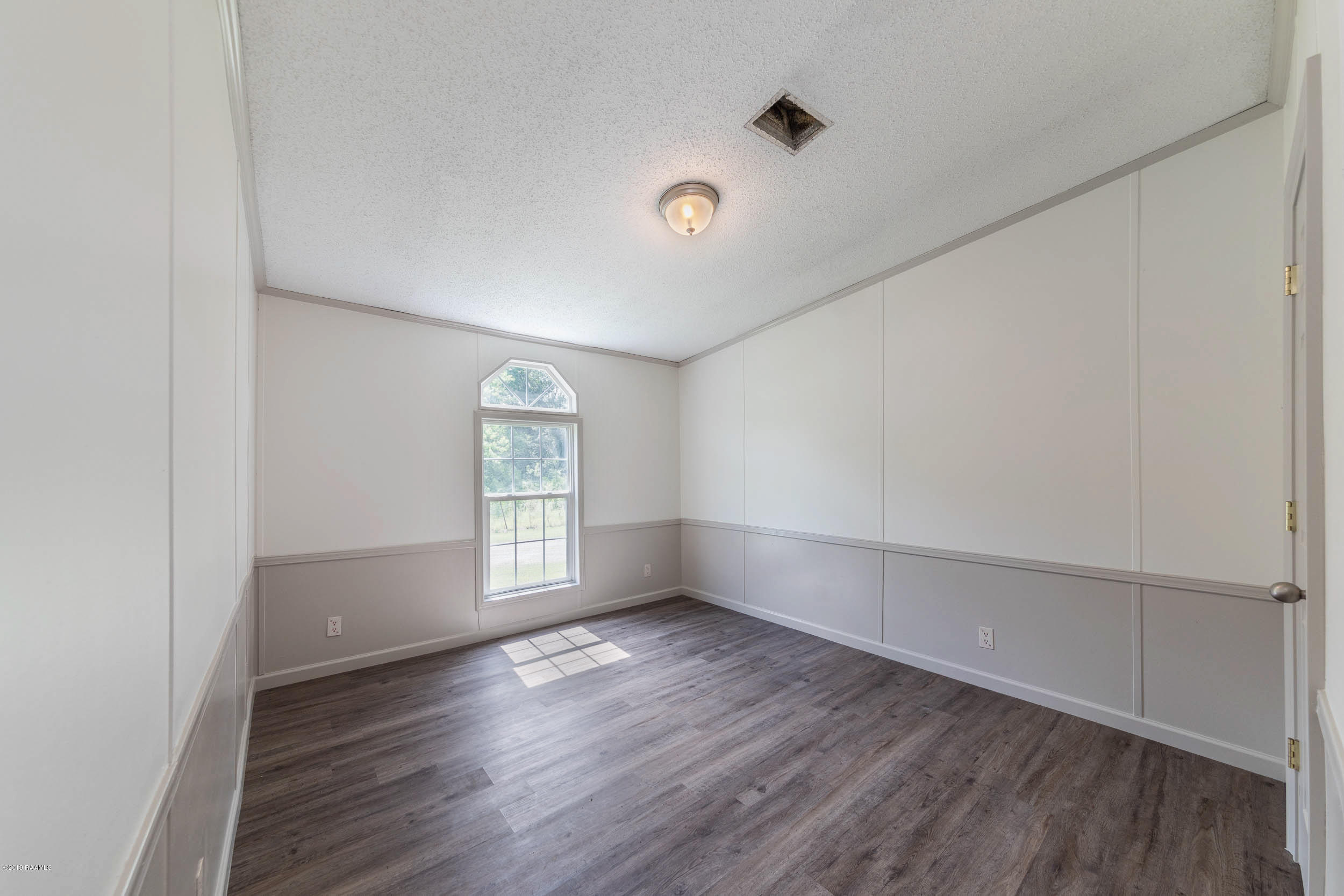 7409 Touchet Road Broussard, LA 70518 - Photo 18 of 26 7491TouchetIN-27