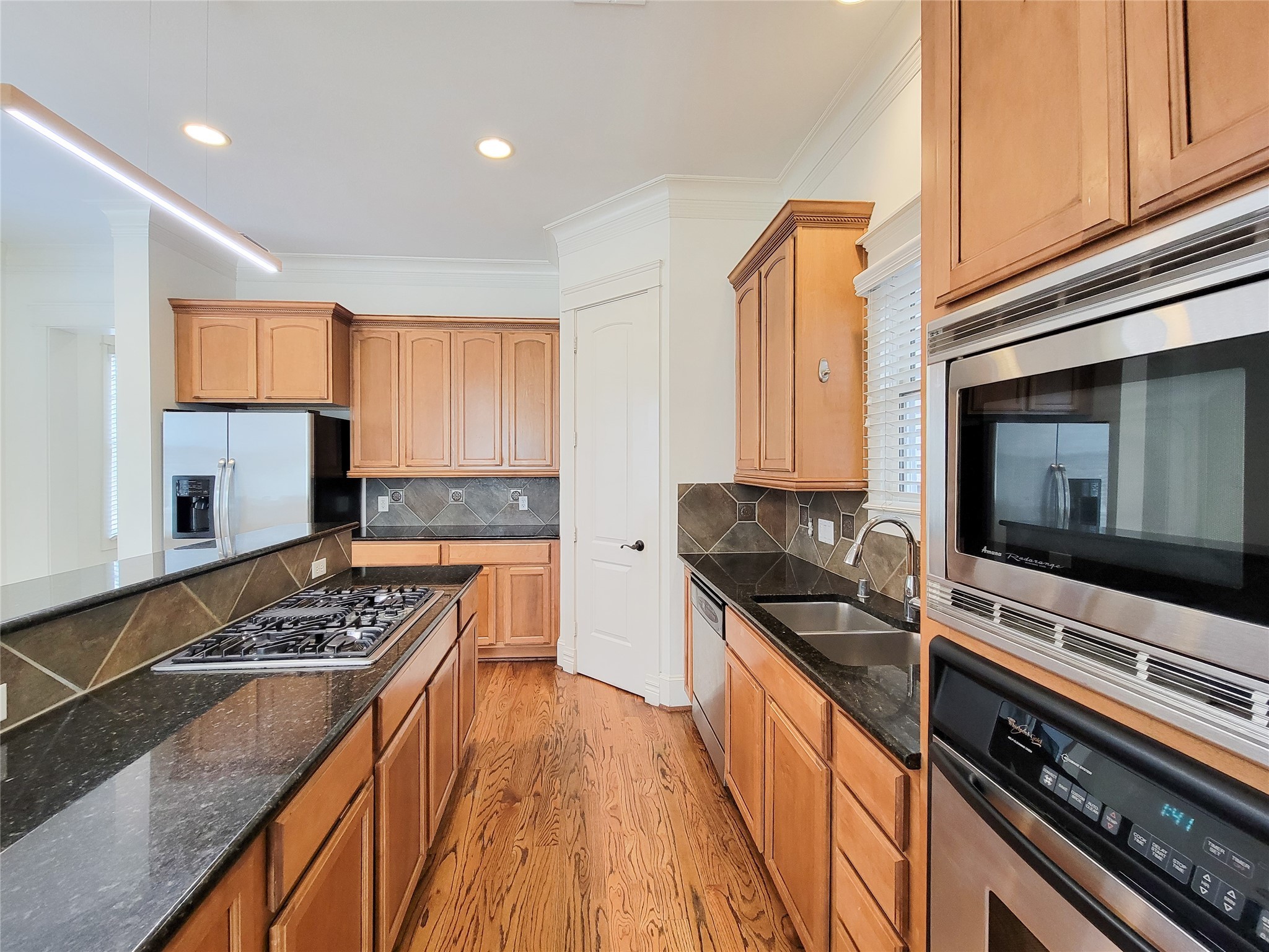 704 East 9th Street Houston, TX 77007 - Photo 12 of 43