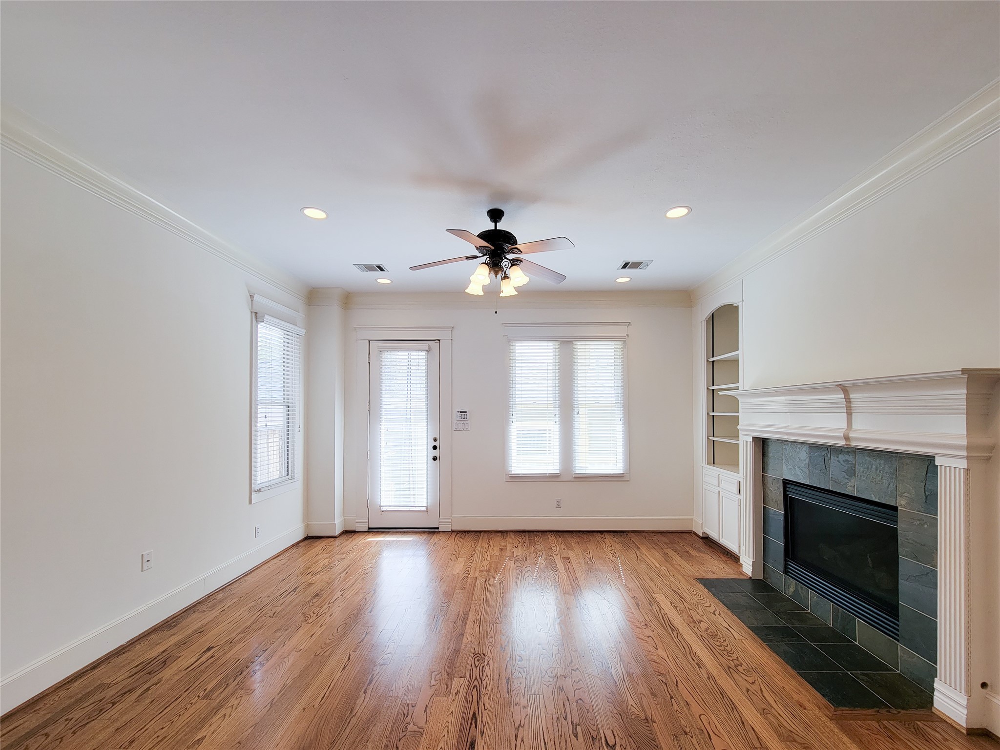 704 East 9th Street Houston, TX 77007 - Photo 16 of 43