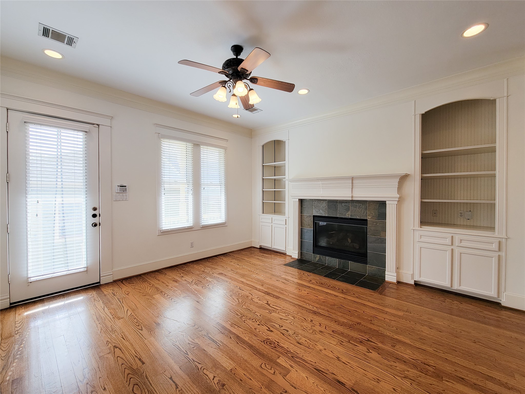 704 East 9th Street Houston, TX 77007 - Photo 17 of 43