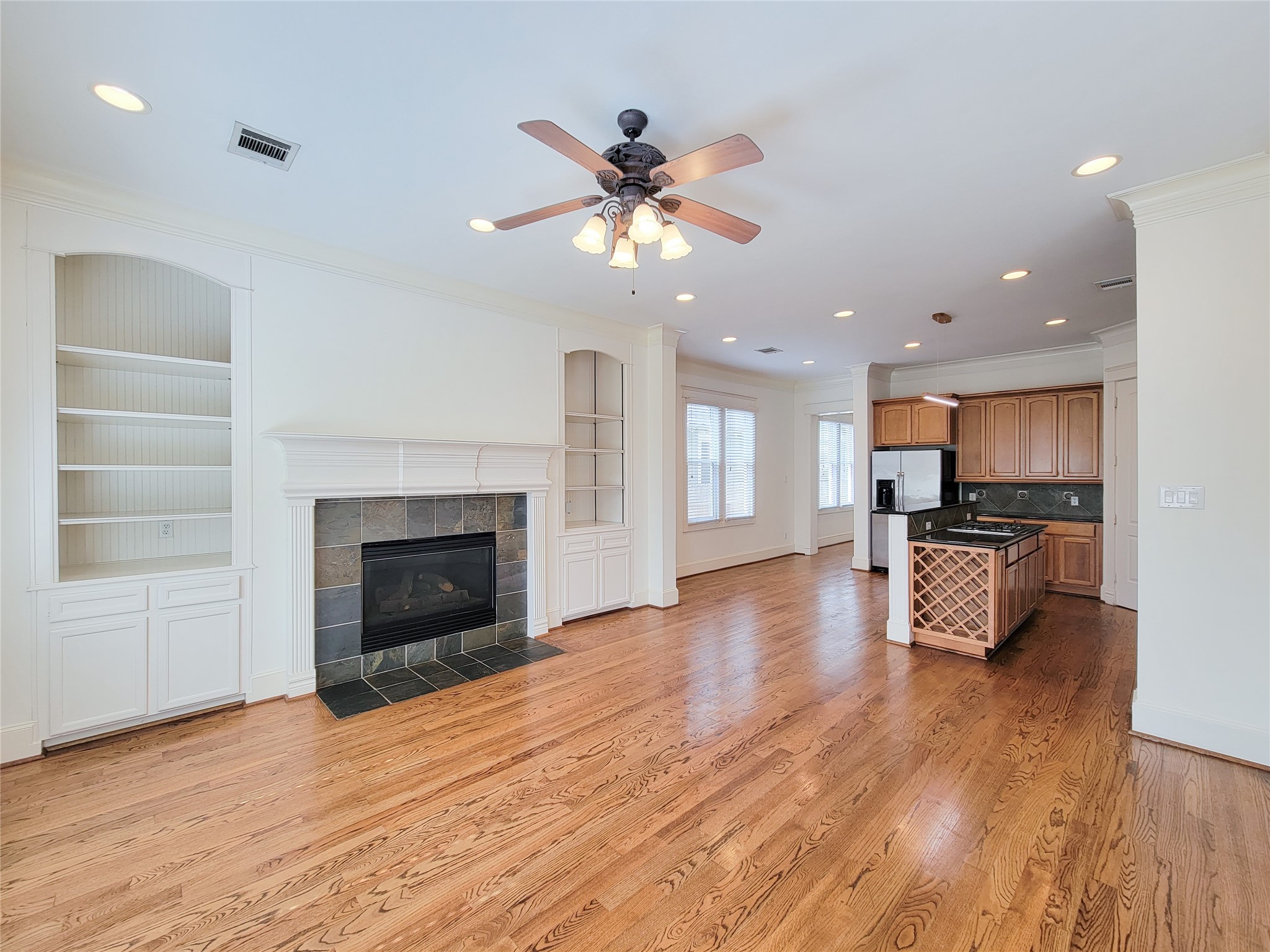 704 East 9th Street Houston, TX 77007 - Photo 18 of 43