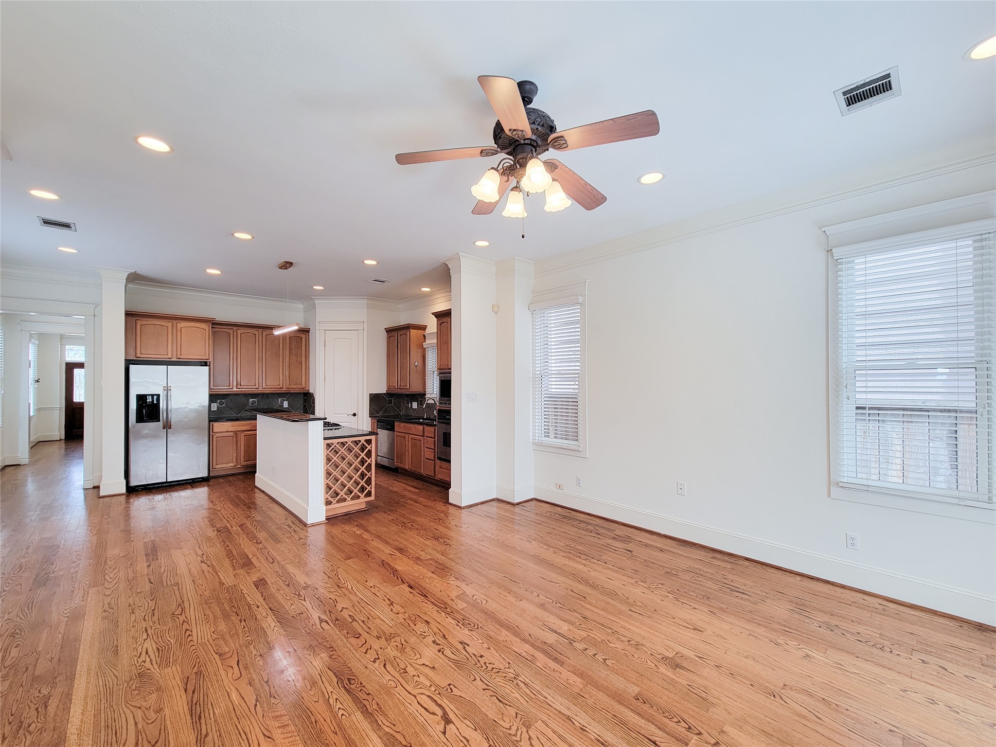 704 East 9th Street Houston, TX 77007 - Photo 19 of 43